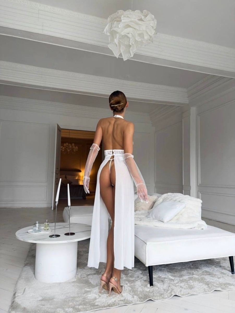 Ava Style Özel Tasarım Beyaz Dantel Işlemeli Göğüs Detaylı Yırtmaçlı Fantezi Gecelik Ava görsel 4