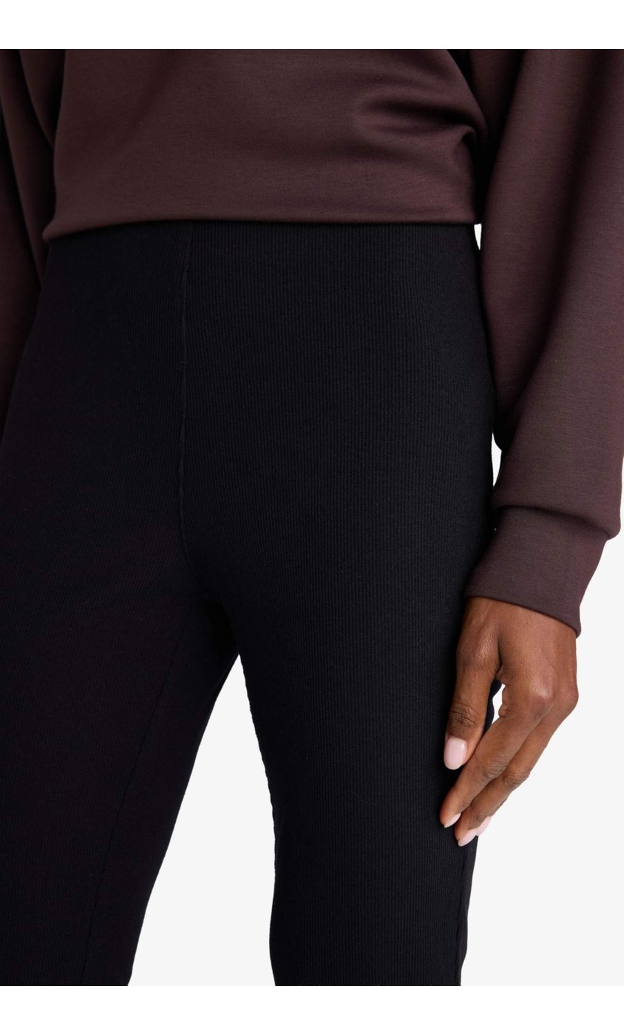 DeFacto Flare Fit Toparlayıcı Yüksek Bel İspanyol Paça Standart Boy Ribana Sporcu Pantolon F5040AX25WN görsel 5