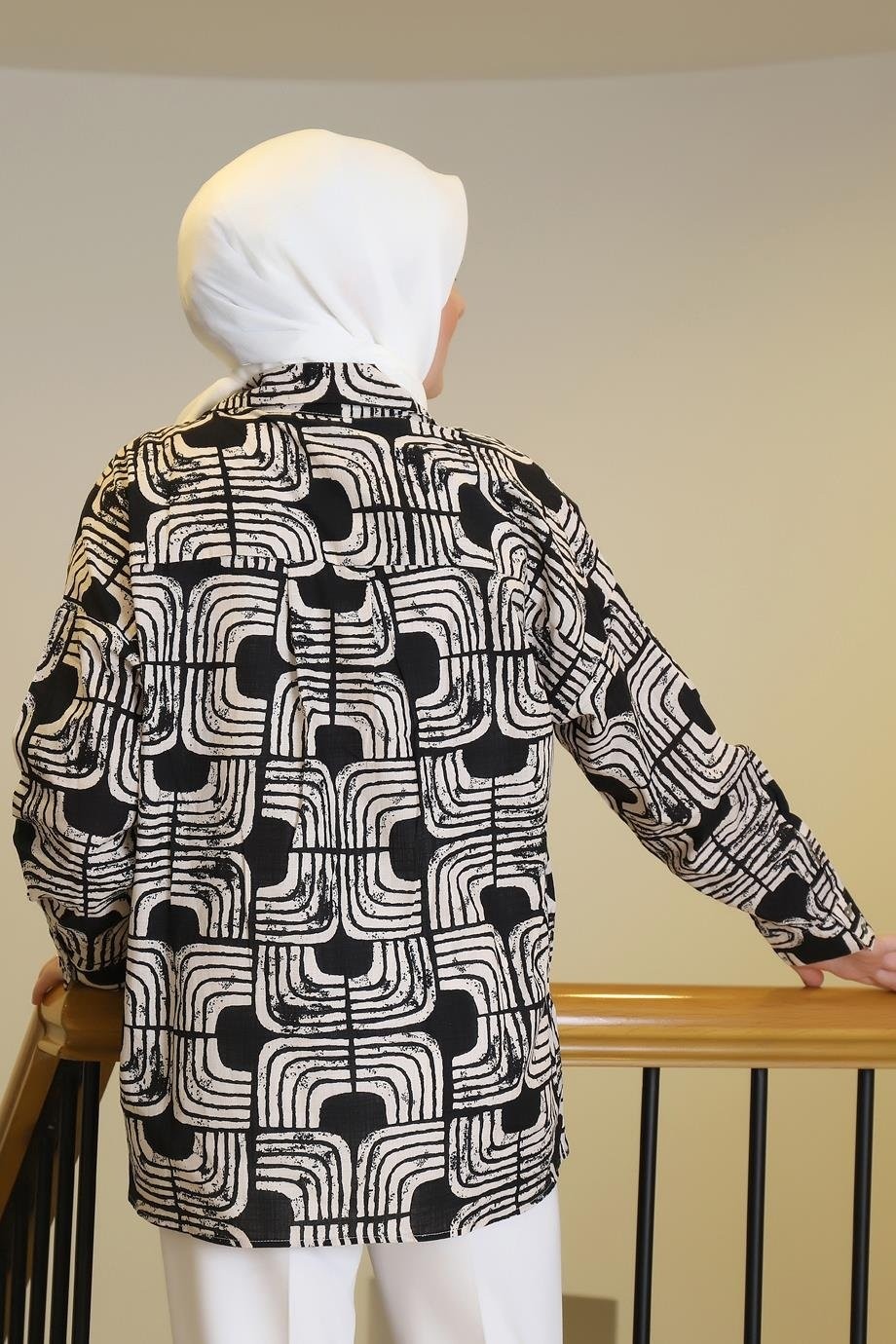 Nazen Giyim Geometrik Desenli Siyah Kadın Gömlek 34511-2Y5 görsel 4