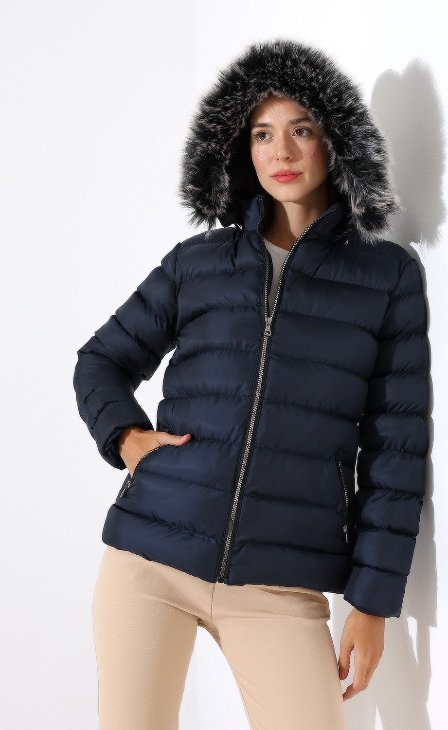 Tals Moda Kadın Silim Fit Çıkarılabilir Kapişonlu Mont