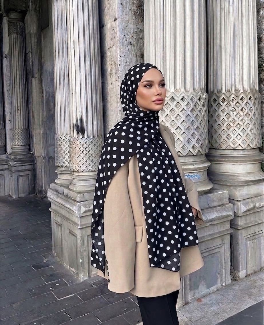 Revam Collection Siyah Puantiye Desenli Pamuk Soft Şal Tüm Sezonlar İçin Rahat ve Şık görsel 2