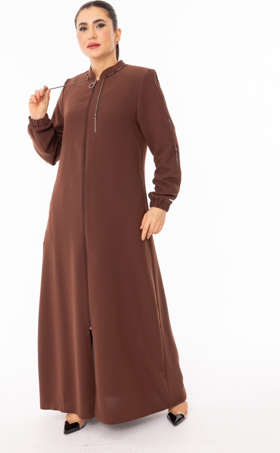 Belirtilmemiş 5609 Yakası ve Omuzu Zincirli Geçişli Kol Ucu Lastikli Krep Ferace#26#