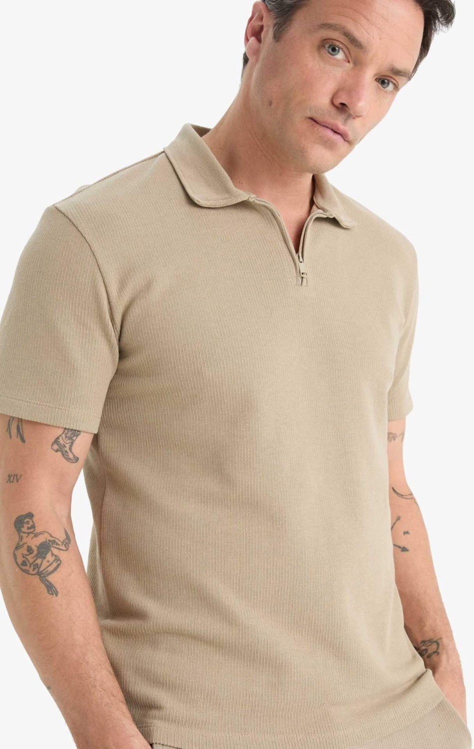 DeFacto Regular Fit Polo Yaka Kısa Kollu Dokulu Tişört E4027AX25SP