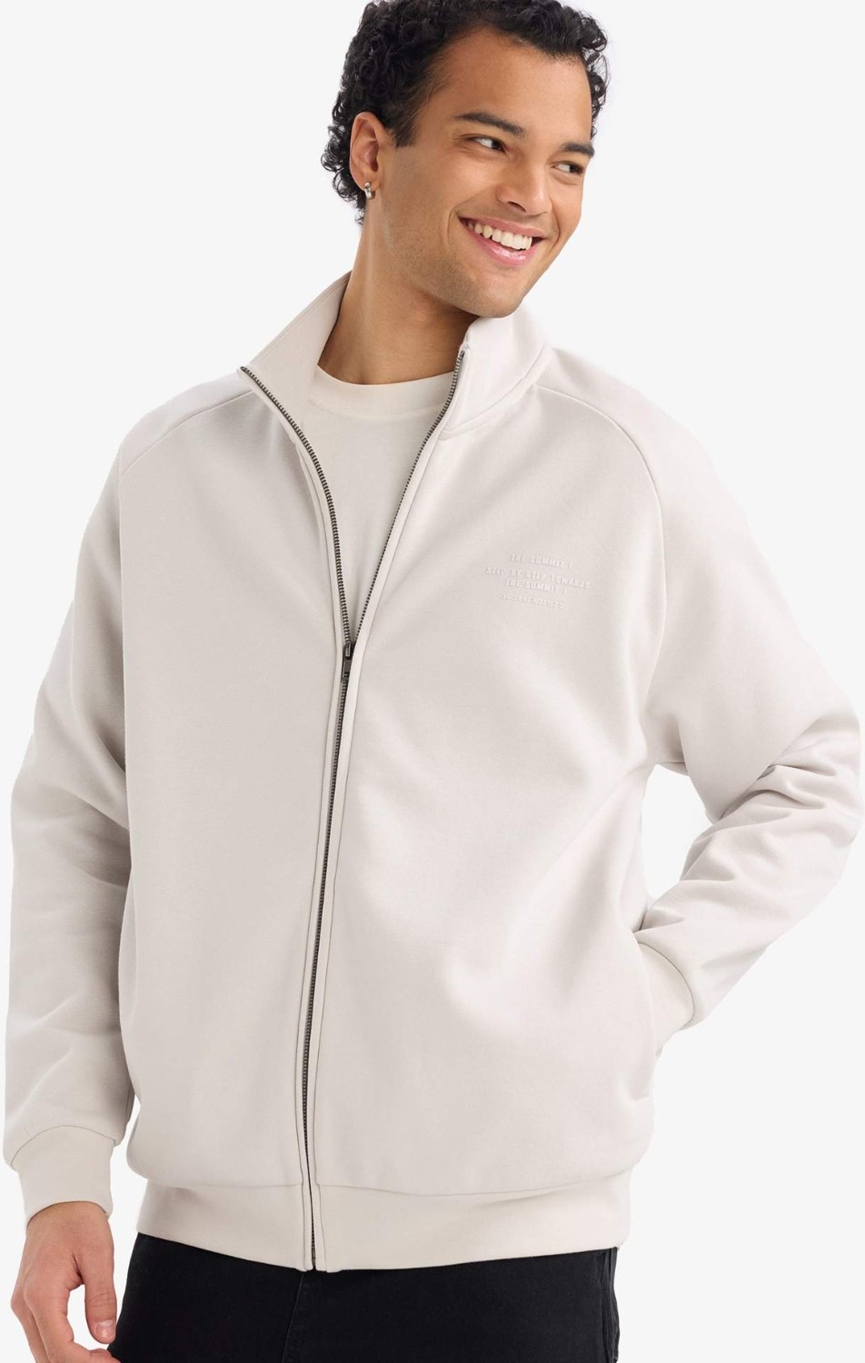 DeFacto Boxy Fit Dik Yaka Baskılı İçi Yumuşak Tüylü Cepli Fermuarlı Sweatshirt E1367AX26SP görsel 6