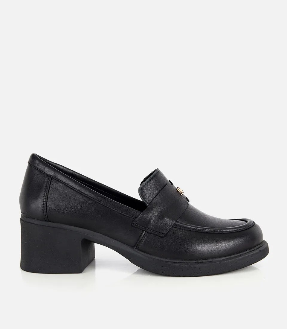 Hotiç 01AYH331930A100 KADIN Deri Siyah Yumuşak Dokulu Topuklu Klasik Loafer