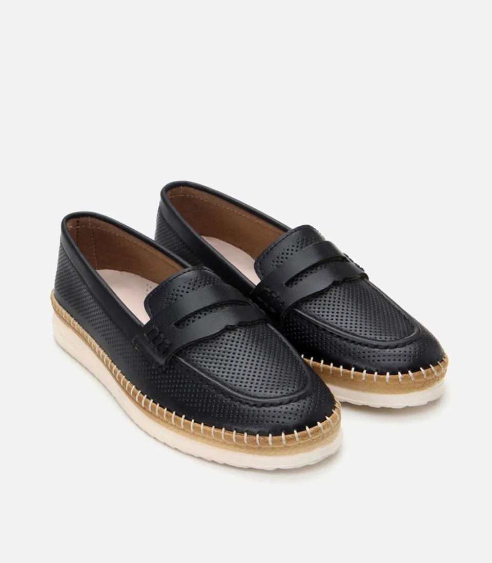 Hotiç 01AYY307900A100 KADIN Siyah Delikli Günlük Loafer görsel 2