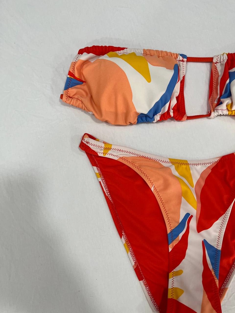 Hazelin Kadın Çok Renkli Tropikal Desenli Astarlı Straplez Bikini Takım HZL25S-AR1666 görsel 4