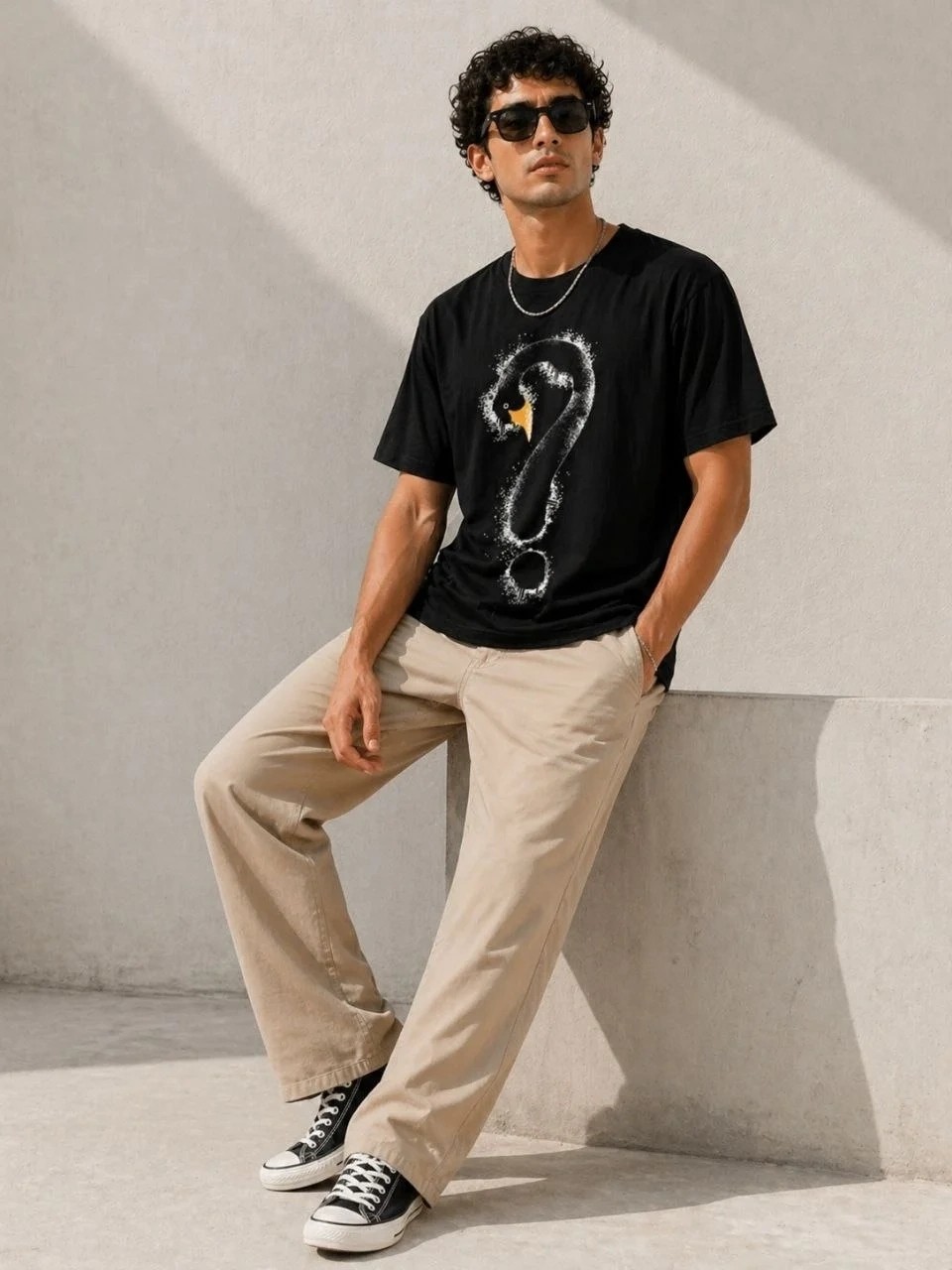 Tarz Yeri Erkek Kuğu Figürlü Soru Işareti Baskılı Tişört Kısa Kol T-Shirt - Siyah görsel 2