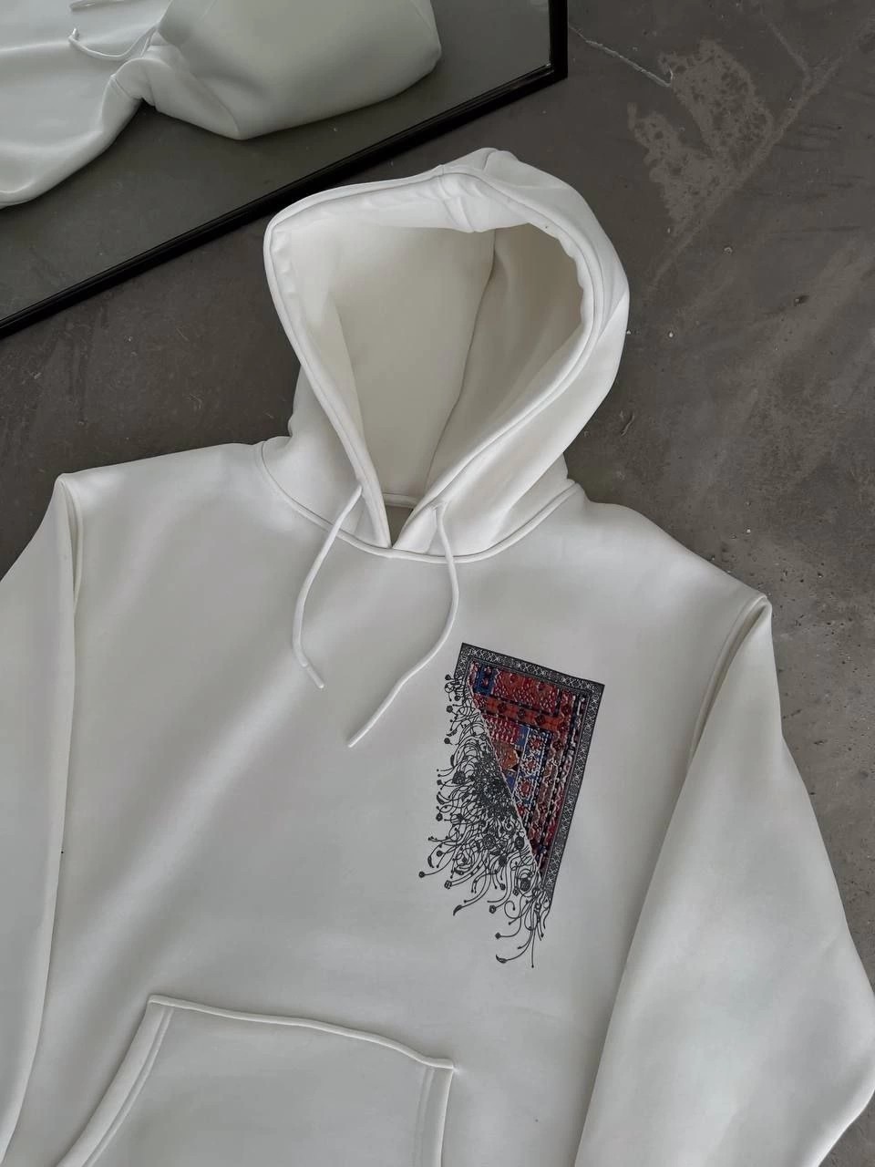 Tarz Yeri Kadın Kapüşonlu Kanguru Cepli Sweatshirt 3 Iplik Pamuklu Baskılı Hoodie - Beyaz görsel 2