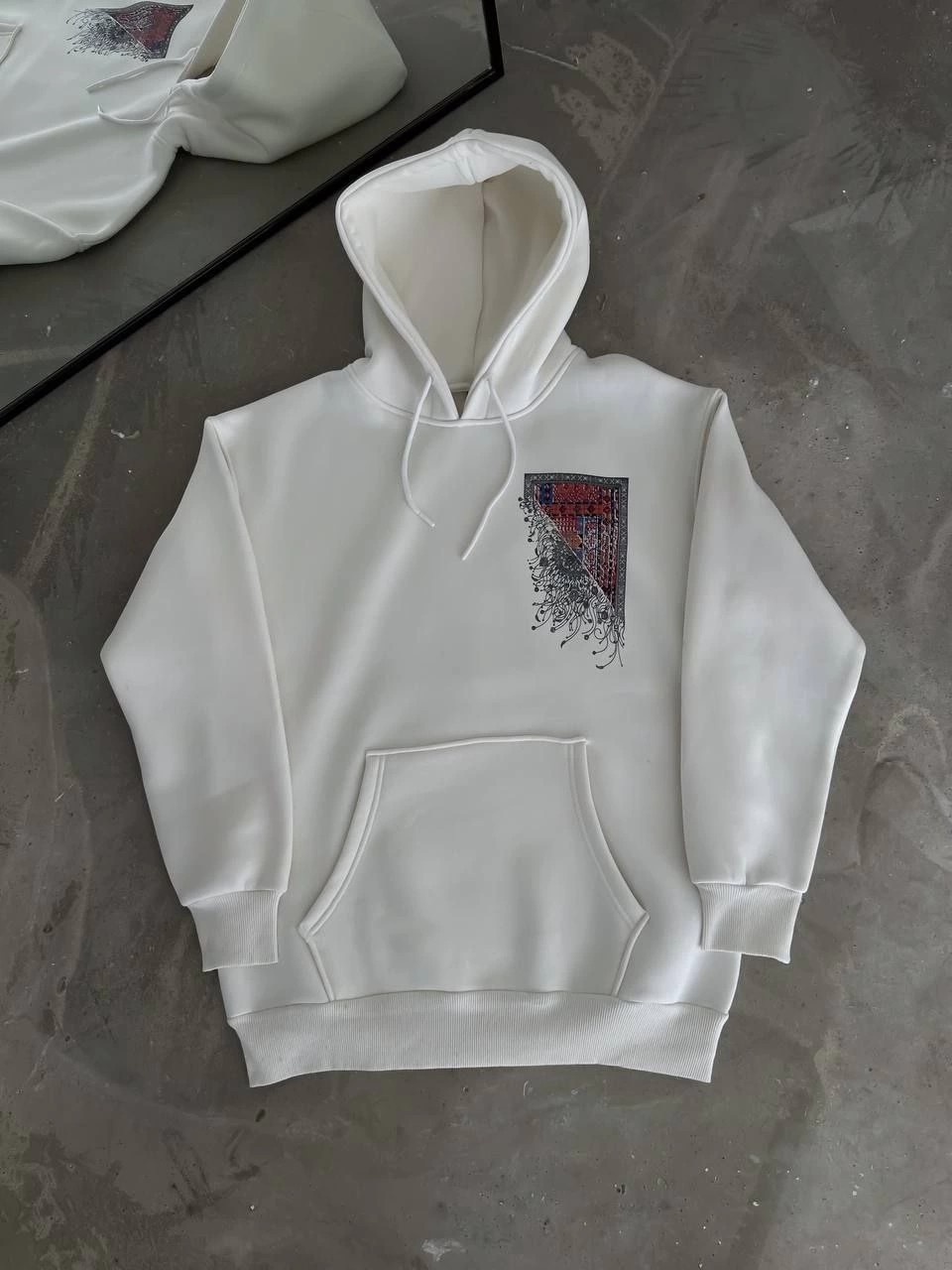 Tarz Yeri Kadın Kapüşonlu Kanguru Cepli Sweatshirt 3 Iplik Pamuklu Baskılı Hoodie - Beyaz görsel 4