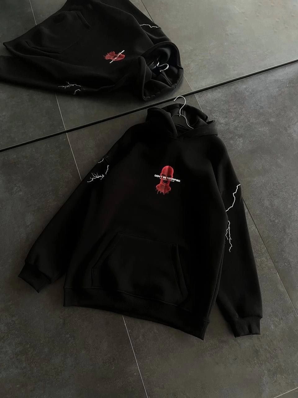 Tarz Yeri Kadın Kapüşonlu Kanguru Cepli Sweatshirt 3 Iplik Pamuklu Baskılı Hoodie - Siyah görsel 3