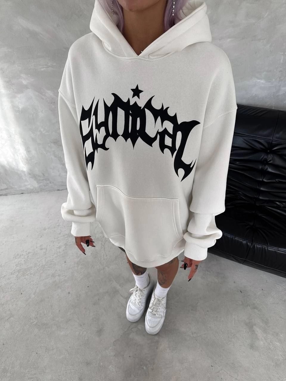 Tarz Yeri Kadın Oversize Kapüşonlu Cepli Baskılı 3 Iplik Pamuklu Hoodie Sweatshirt - Beyaz görsel 3