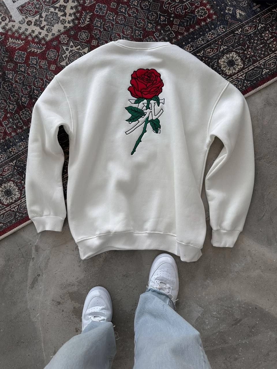 Tarz Yeri Kadın 3 Iplik Pamuklu Bisiklet Yaka Gül Baskılı Sweatshirt - Beyazbeyaz görsel 5