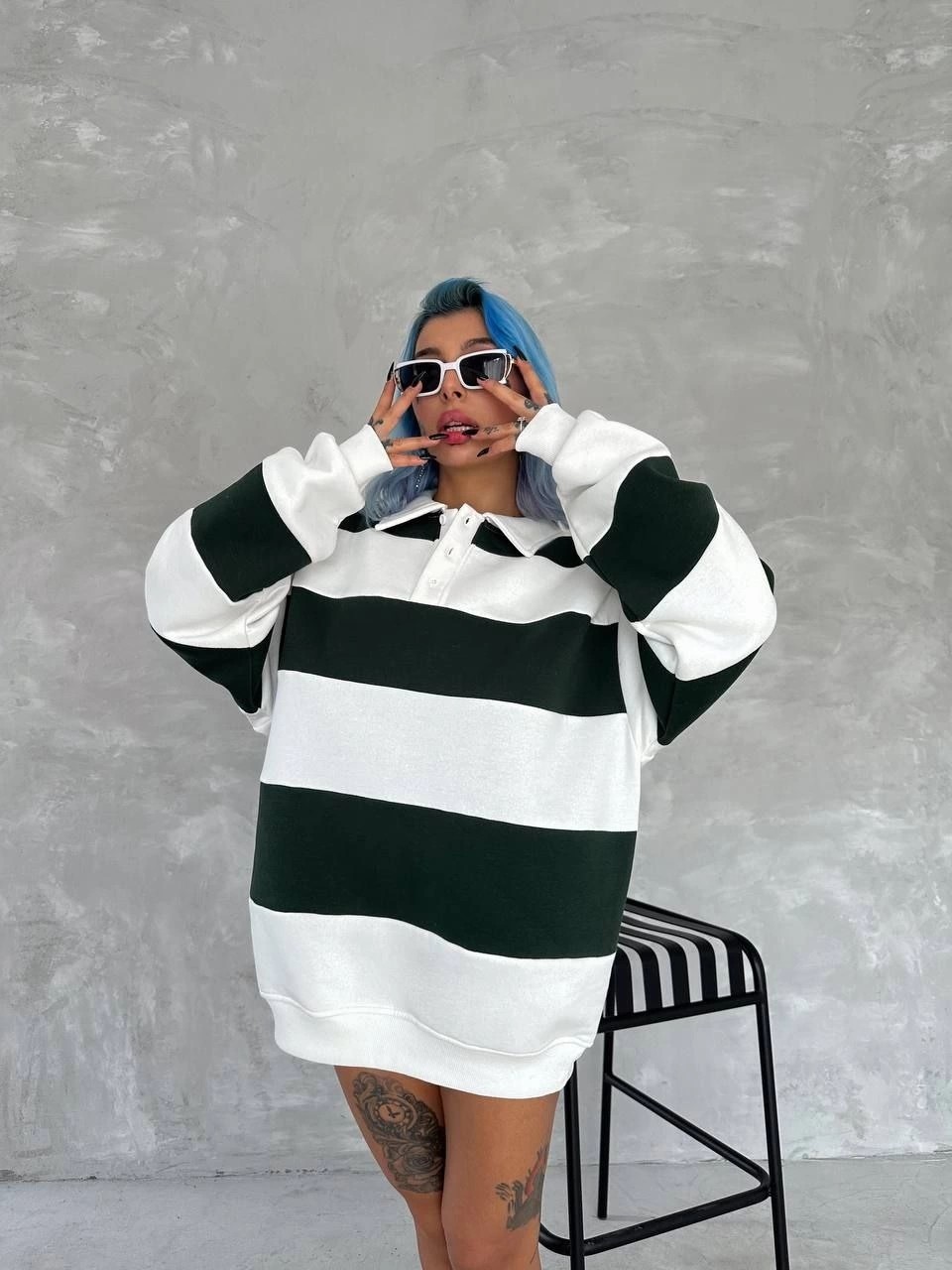 Tarz Yeri Kadın 3 Iplik Pamuklu Parçalı Yakalı Sweatshirt - Yeşil görsel 4
