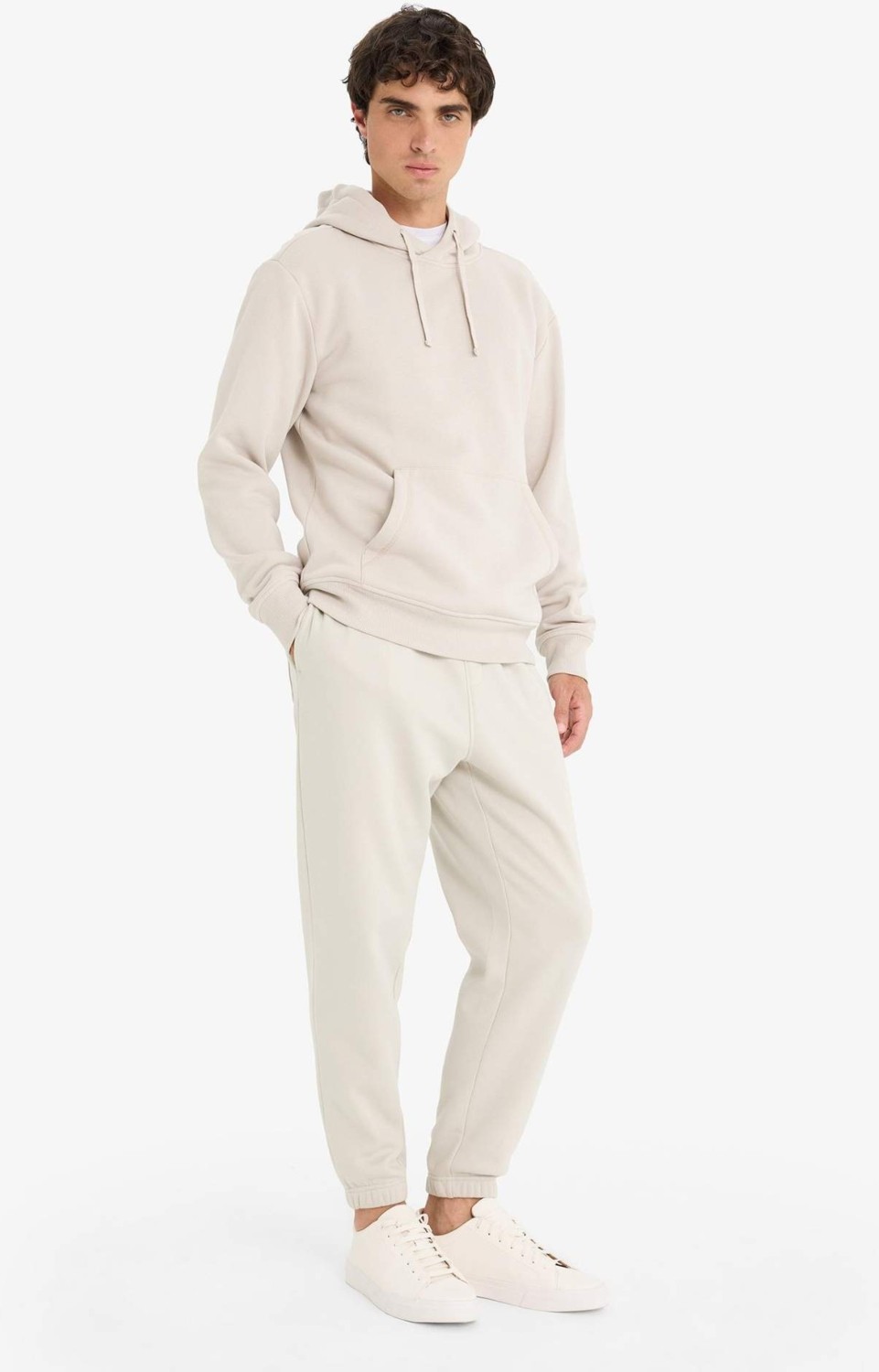 DeFacto Regular Fit Bağcıklı Bel Jogger Basic Eşofman Altı E6326AX25AU