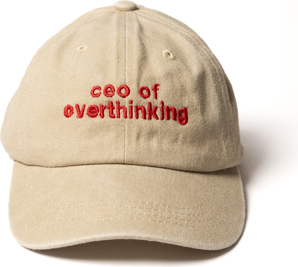 Nome Studio Nakışlı Şapka Pamuk Kumaşlı ve Yazı Nakışlı Şapka Ceo Of Overthinking Sloganlı Şapka Günlük Tarz