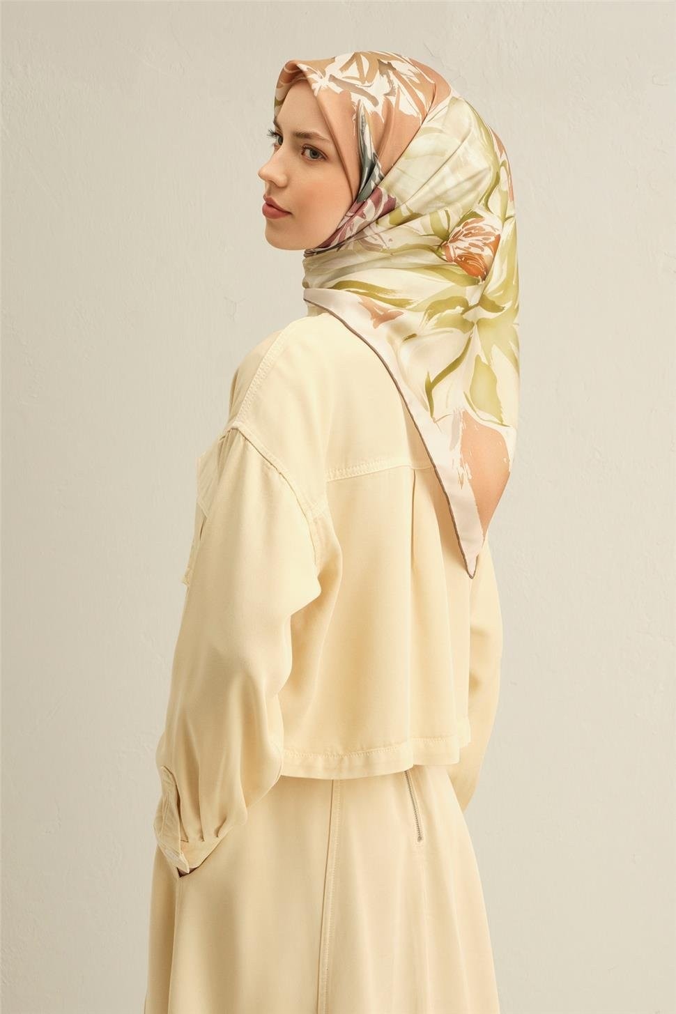 Armine Çiçek Desenli Saf İpek Sura Eşarp 9337D 04