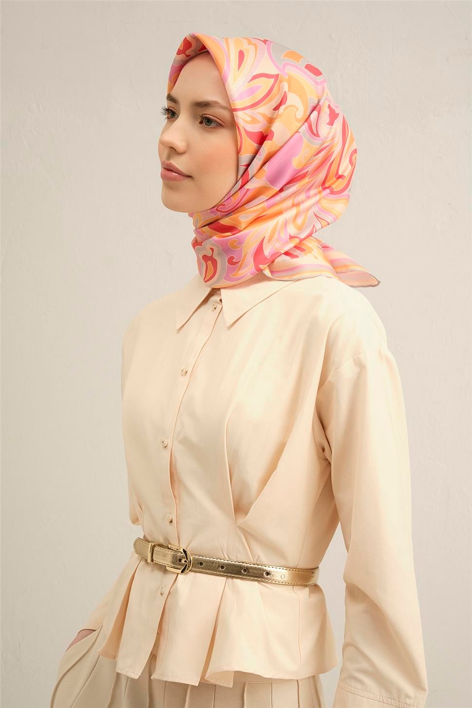 Armine Etnik Desenli Saf İpek Sura Eşarp 9323D 85 görsel 3