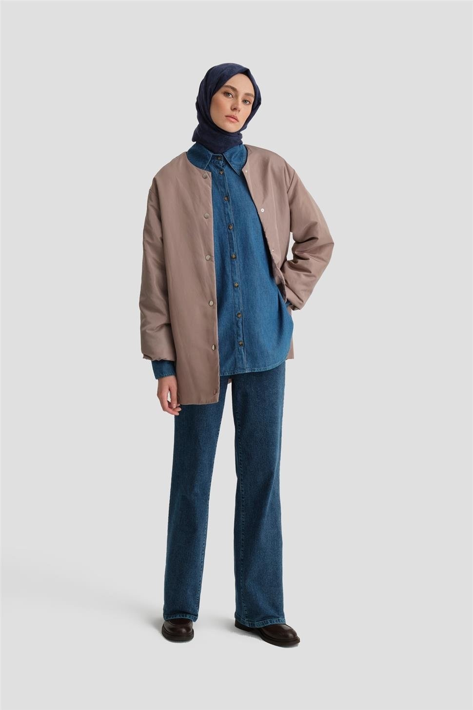 Armine Dikişsiz Elyaflı Bomber Mont 24KD7521 Vizon görsel 2