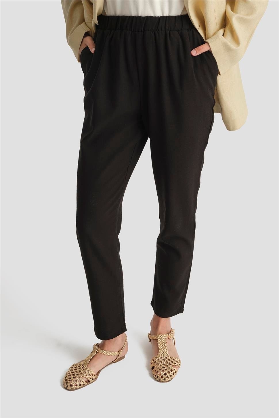 Armine Pantolon 25YD9175 Siyah görsel 3