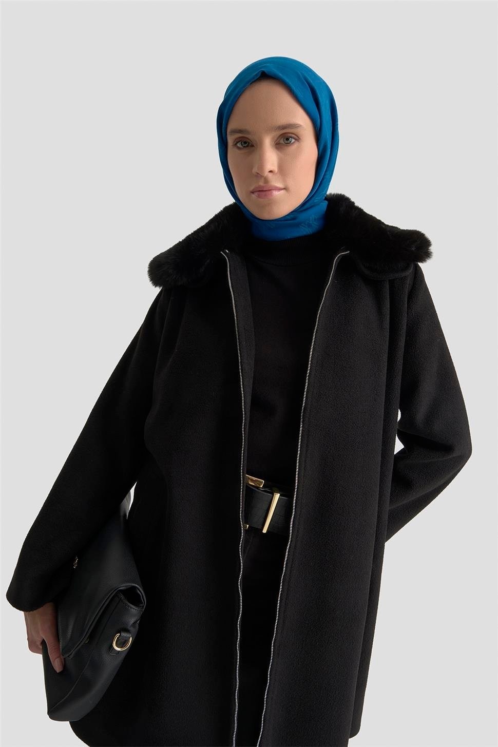 Armine Kürk Yakalı Kaban 25KD1707 Siyah görsel 5