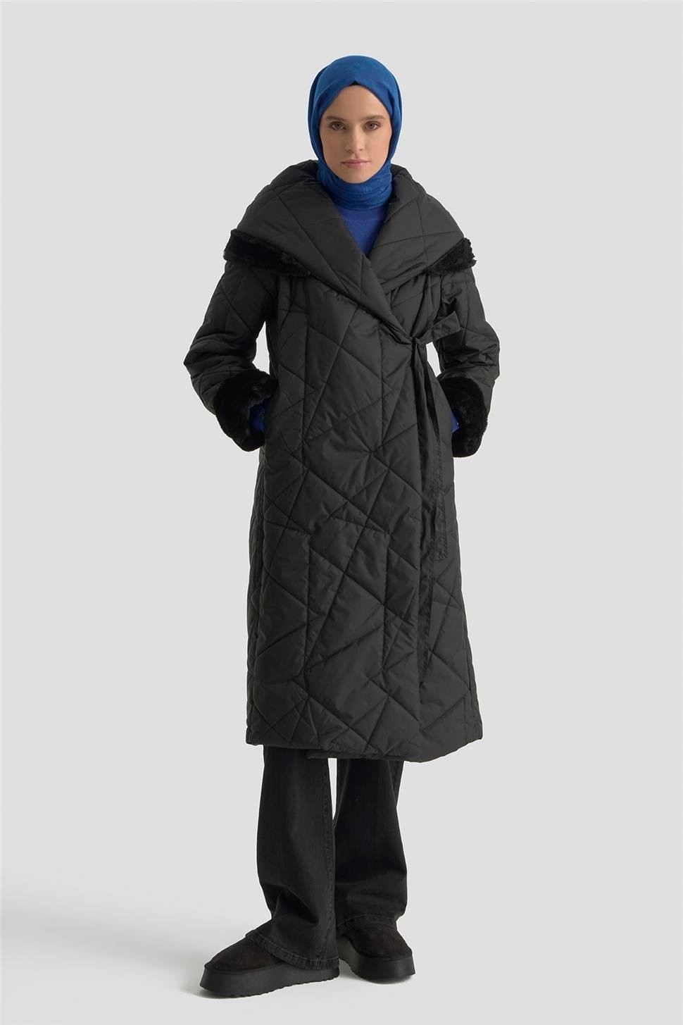 Armine Anvelop Bağlamalı Kapitone Kaban 25KD1403 Siyah görsel 3