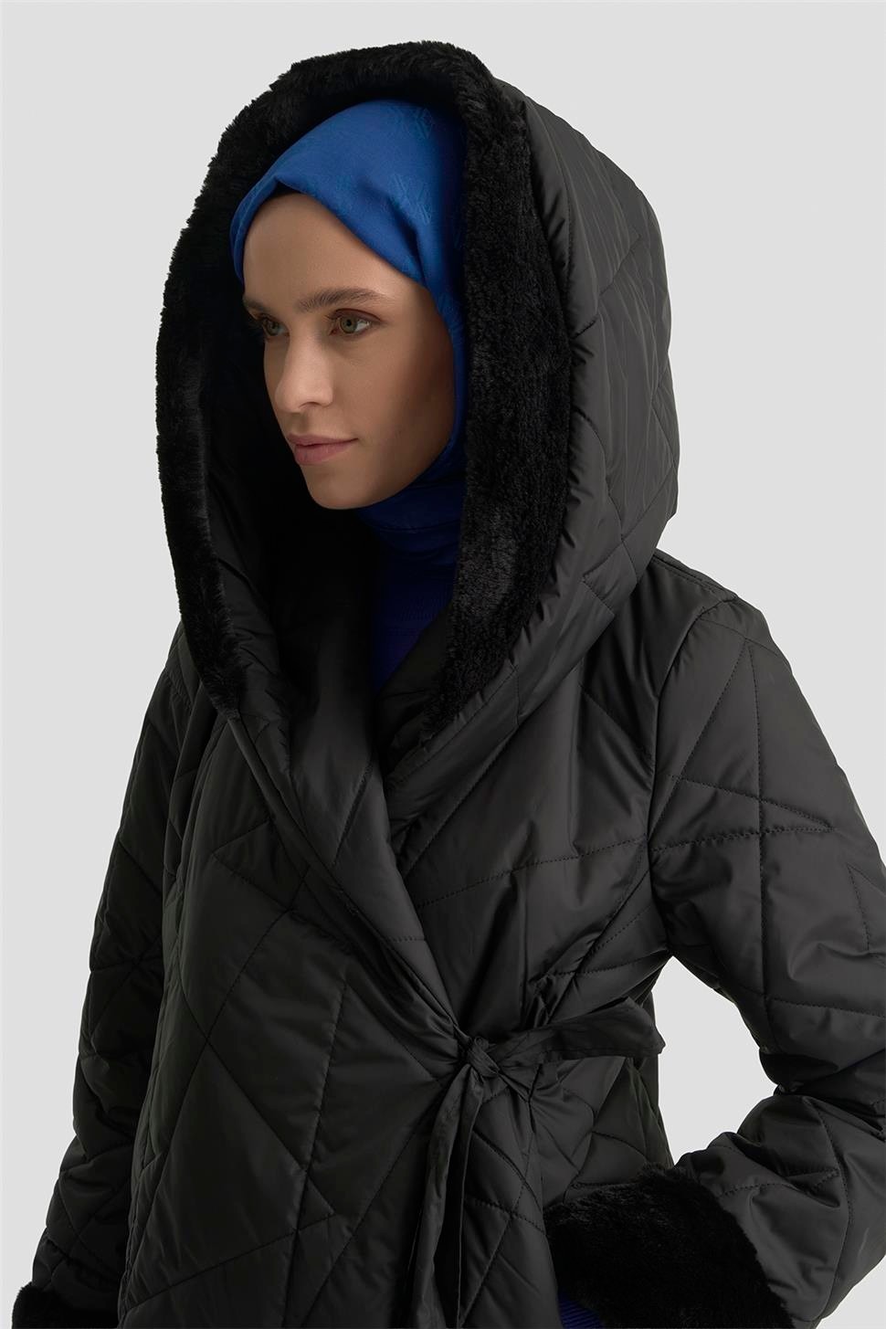 Armine Anvelop Bağlamalı Kapitone Kaban 25KD1403 Siyah görsel 4