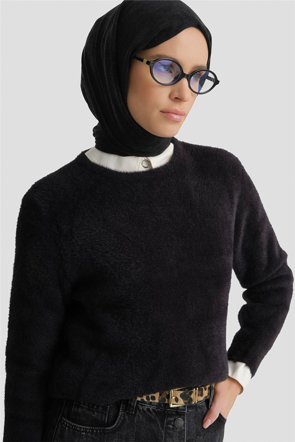 Armine Dokulu Basic Kazak 25KD6025 Siyah görsel 2