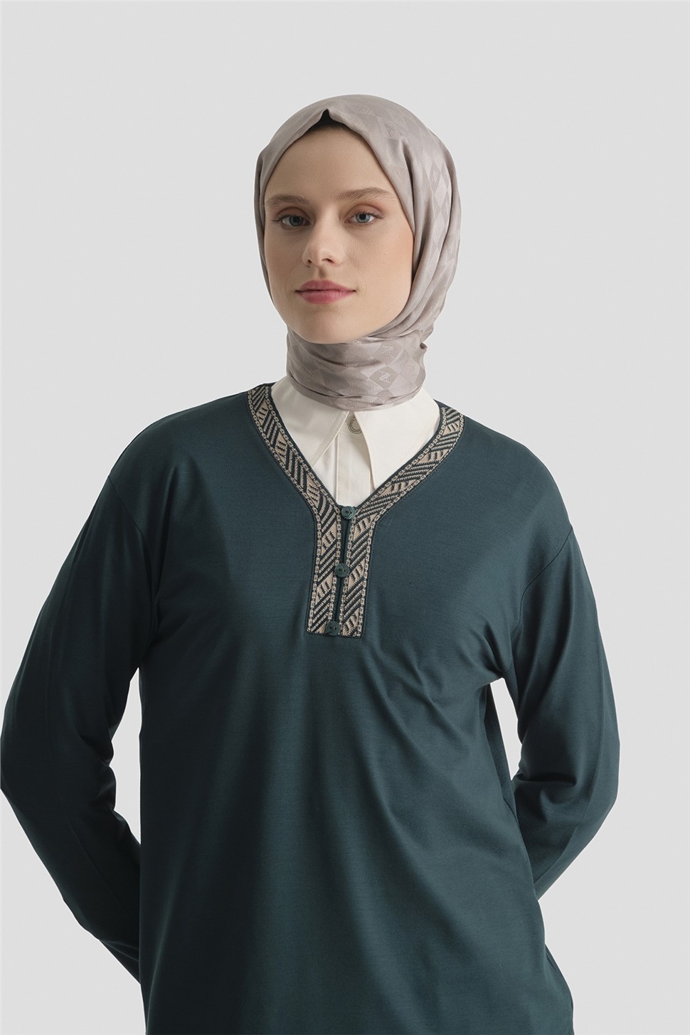Armine Penye Petrol görsel 2