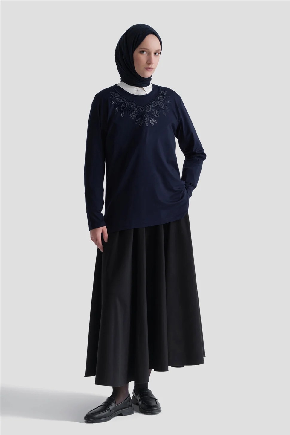 Armine Penye Lacivert görsel 2