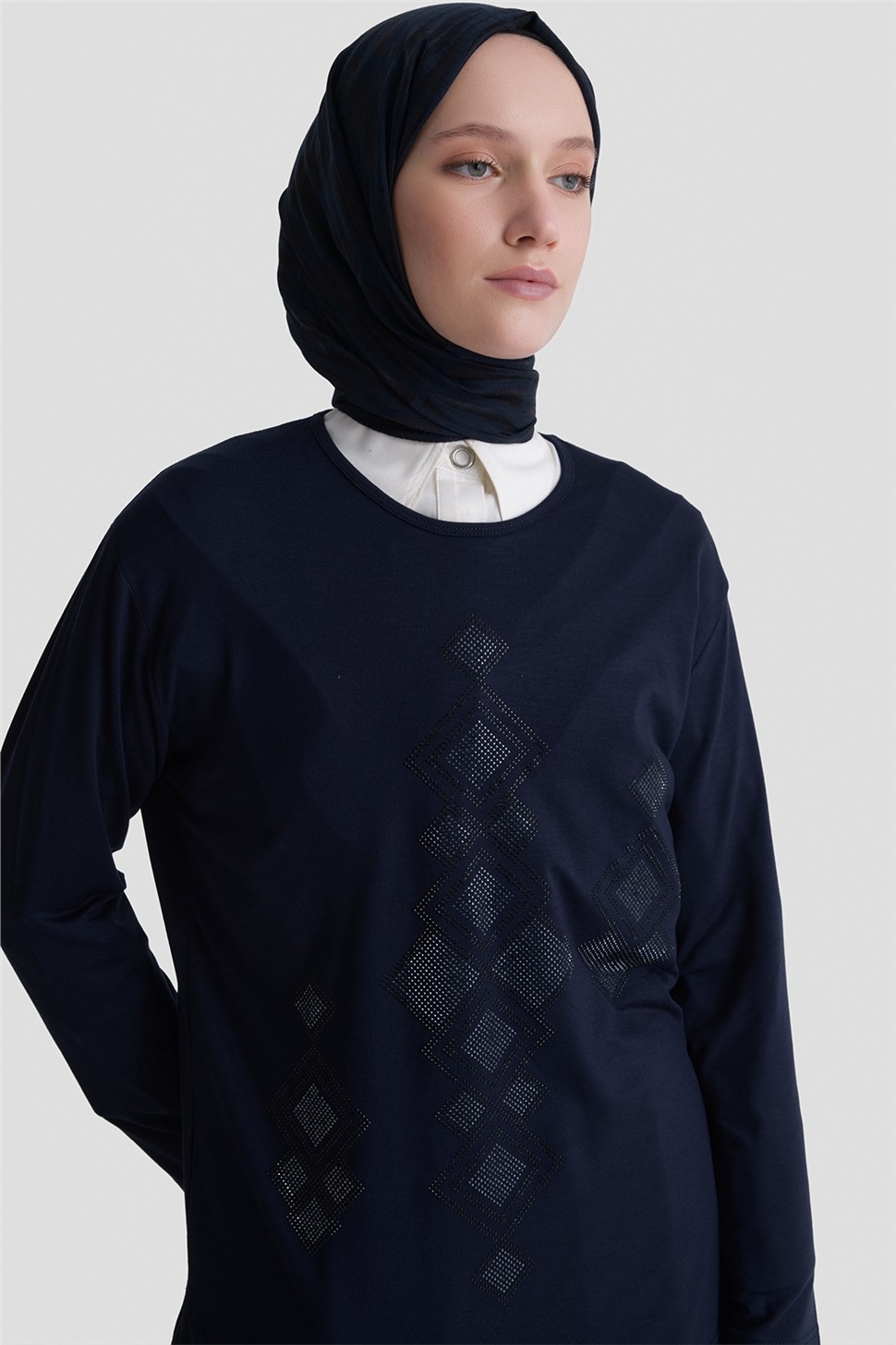 Armine Penye Lacivert görsel 2