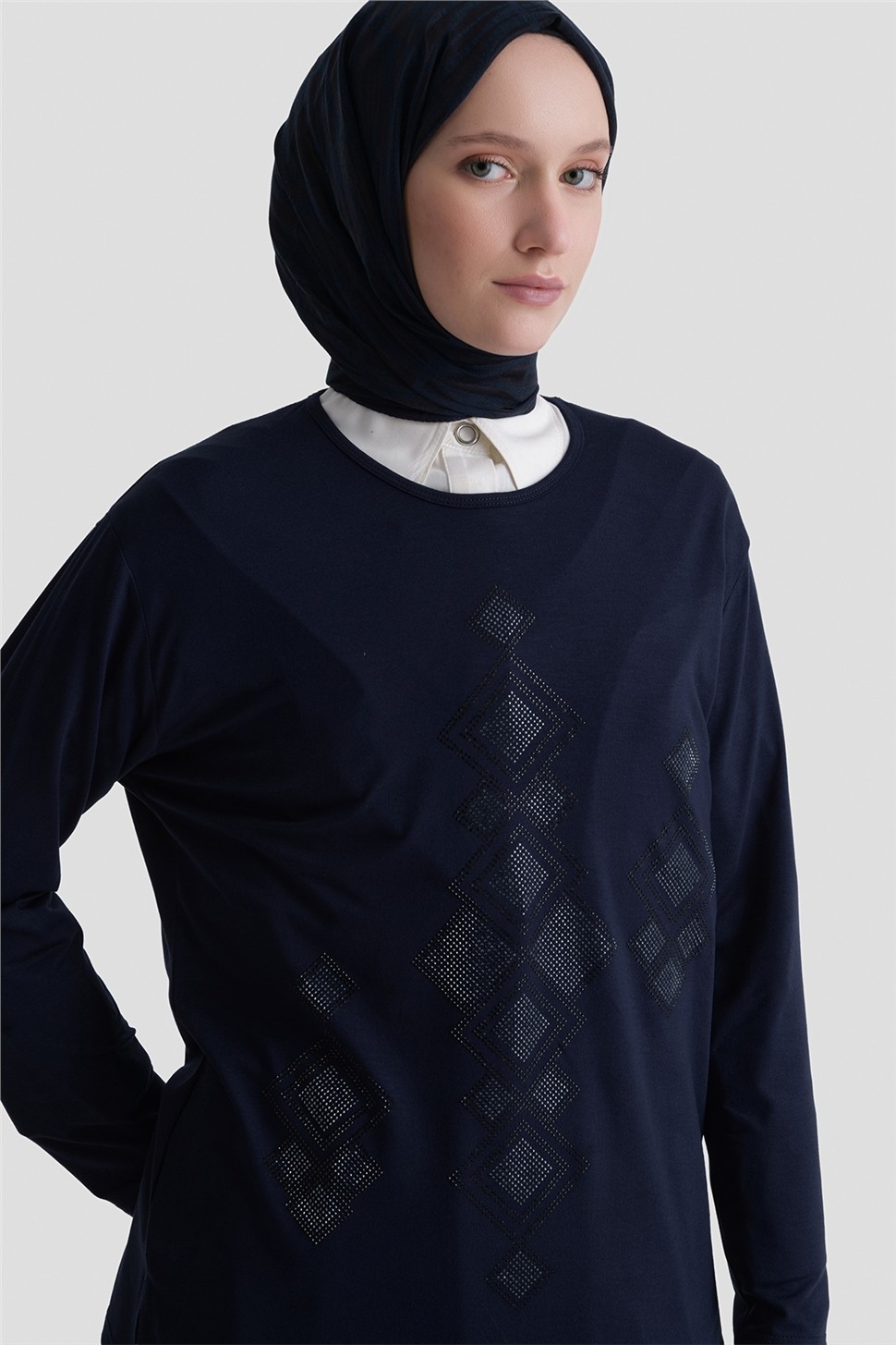 Armine Penye Lacivert görsel 3