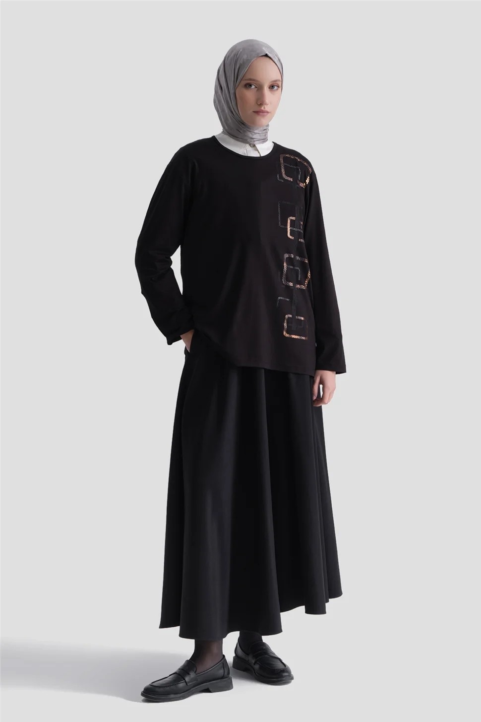 Armine Penye Siyah