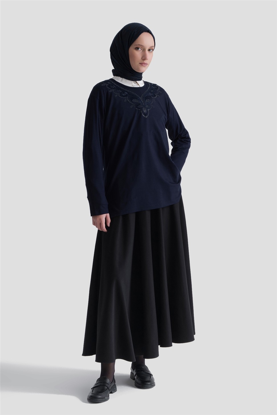 Armine Penye Lacivert görsel 2