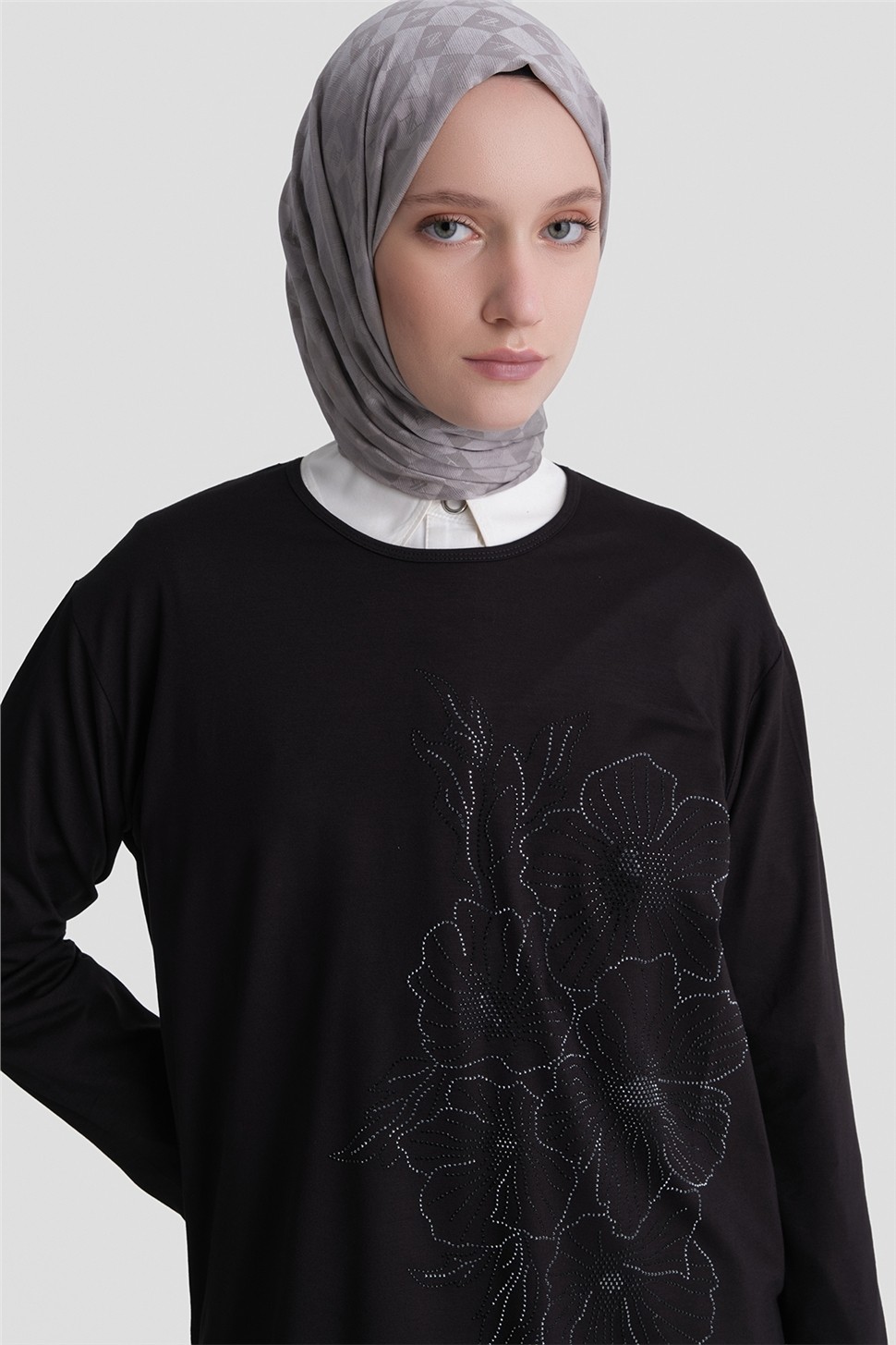 Armine Penye Siyah görsel 3