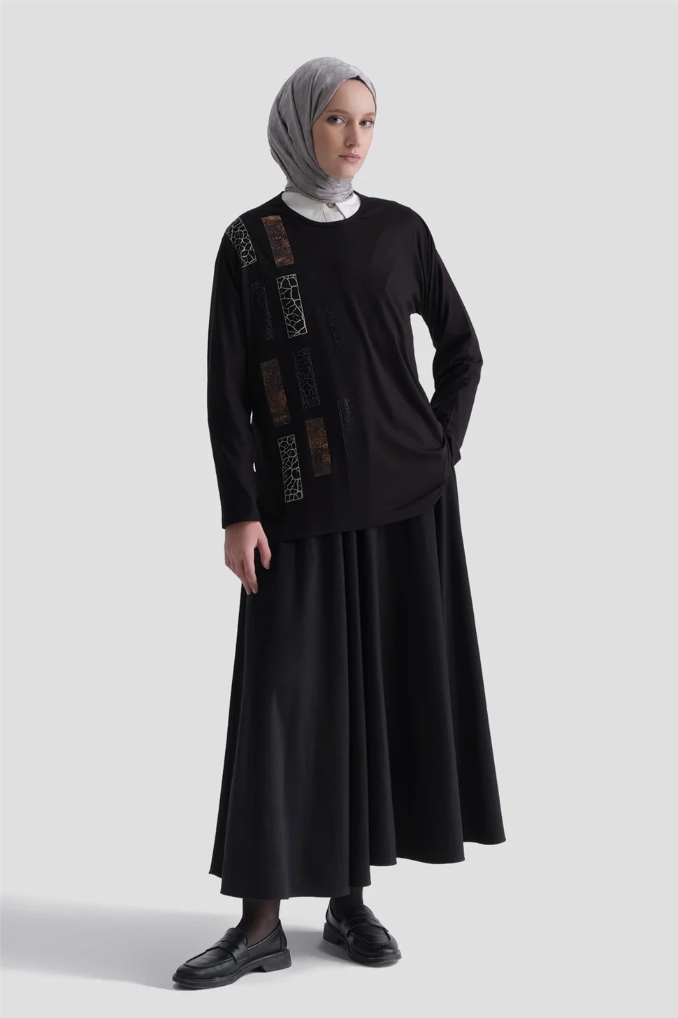 Armine Penye Siyah