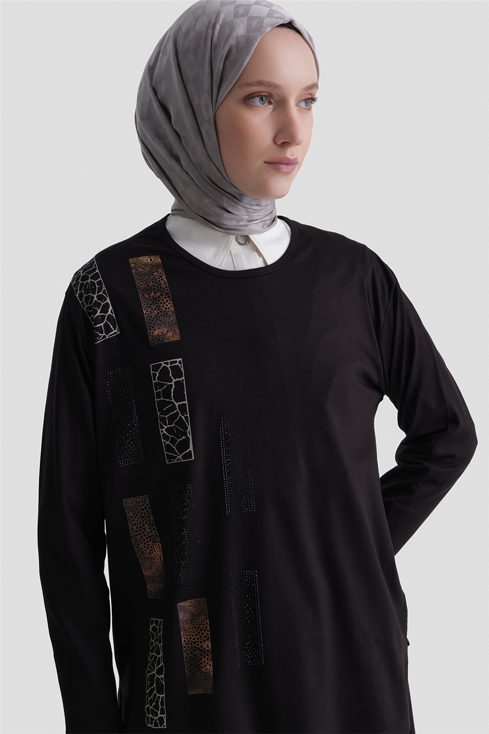 Armine Penye Siyah görsel 3