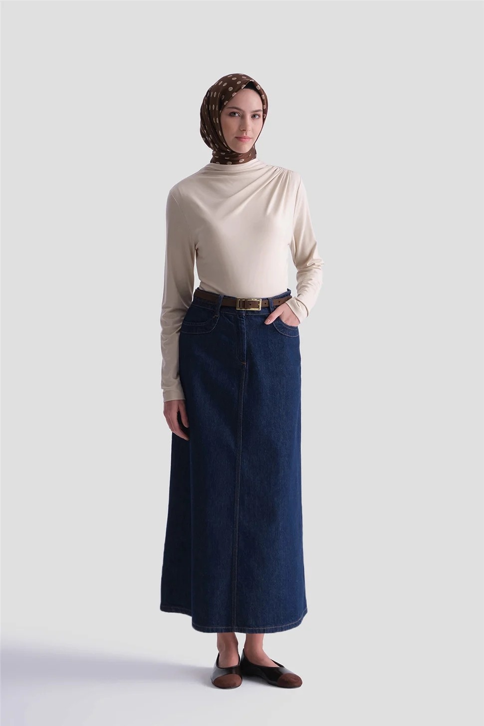 Armine Degaje Yaka Örme Rayon Bluz Bej görsel 3