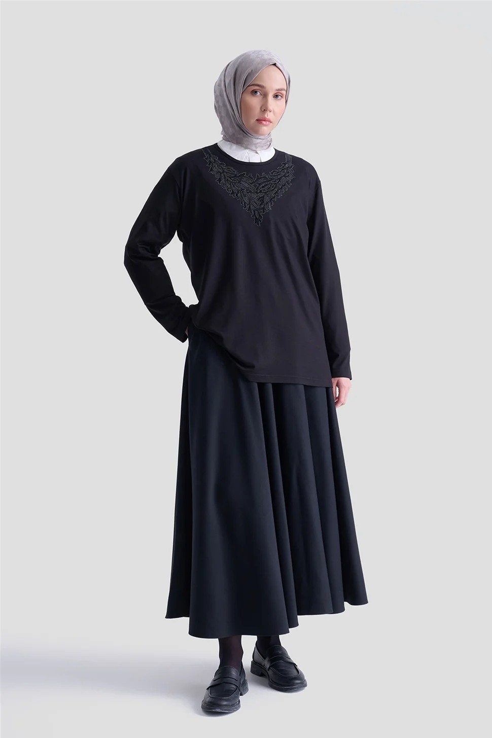 Armine Penye Siyah
