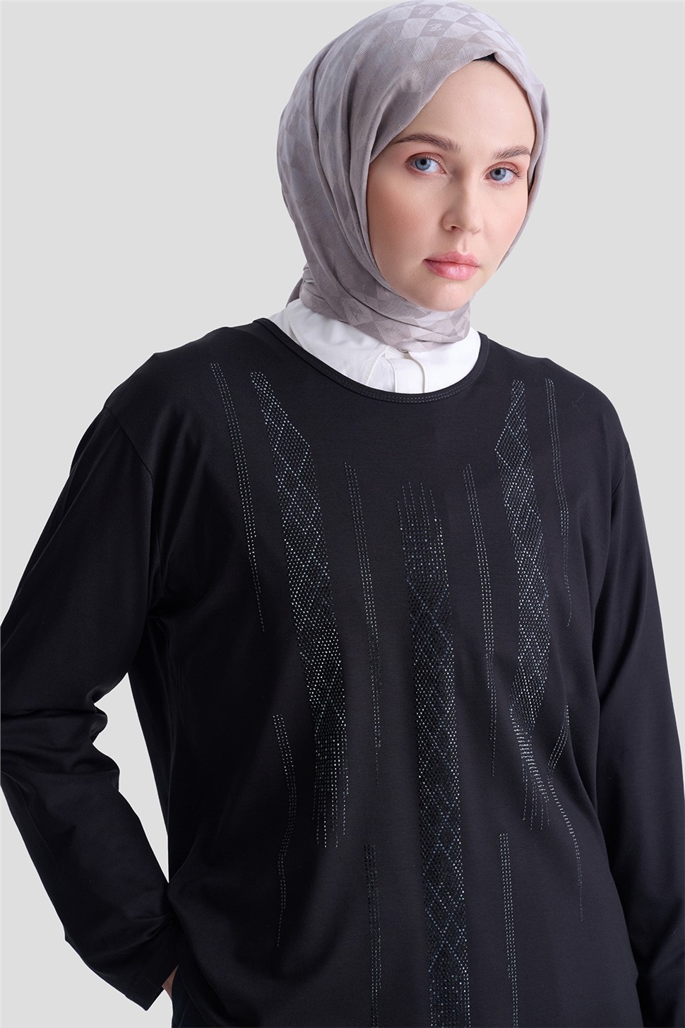Armine Penye Siyah görsel 3
