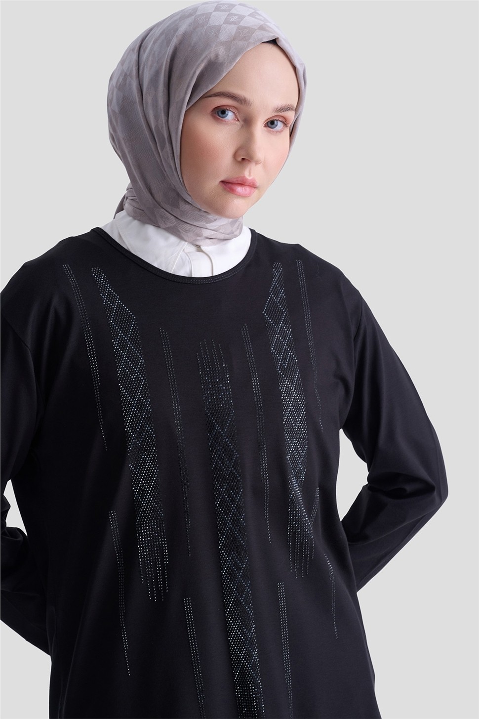 Armine Penye Siyah görsel 4