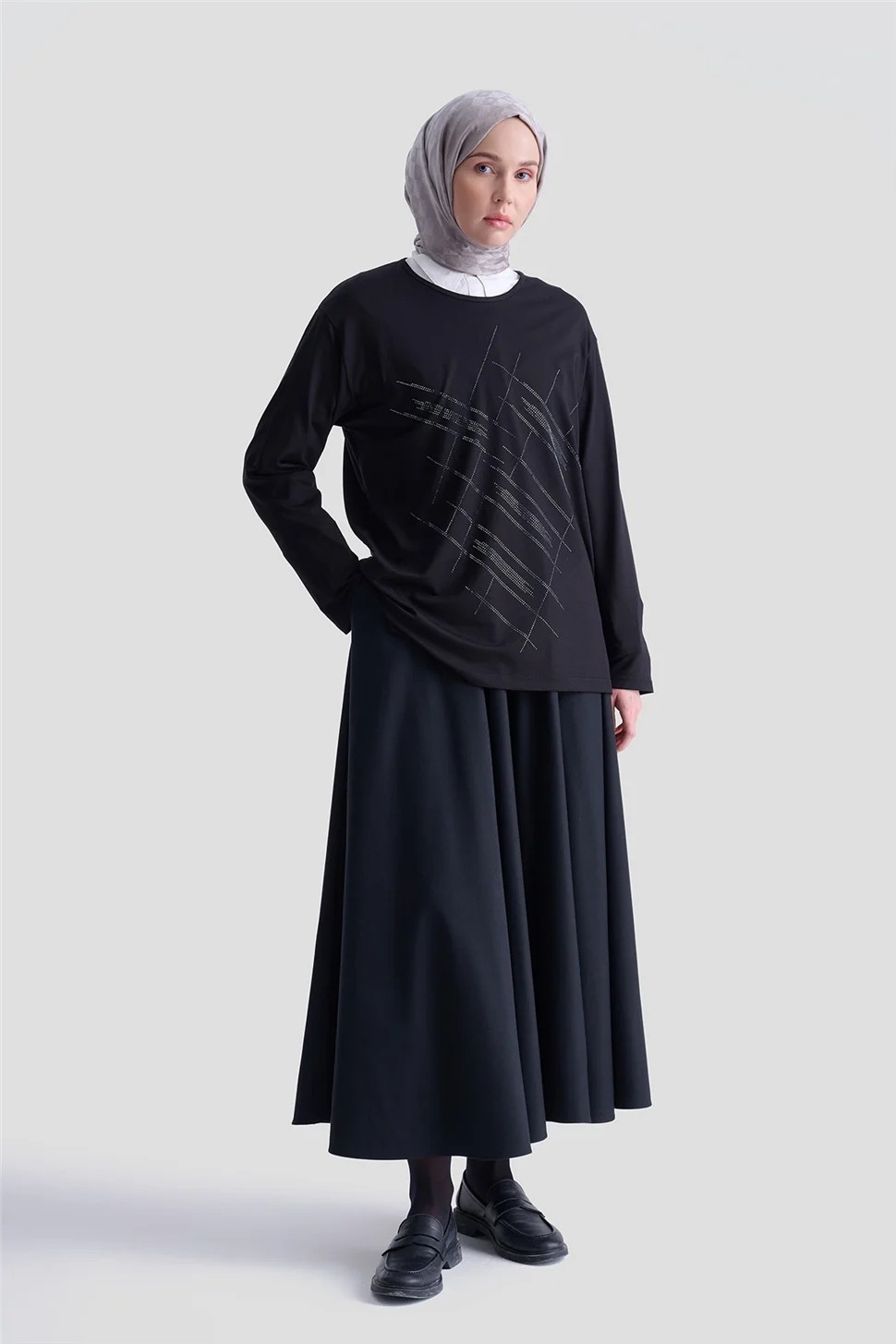 Armine Penye Siyah