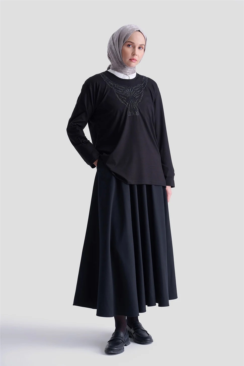Armine Penye Siyah