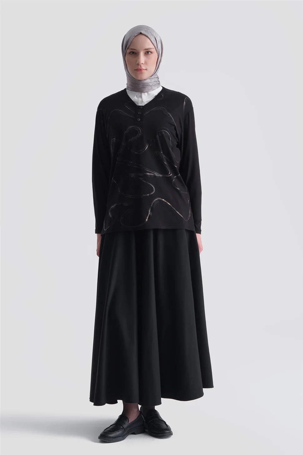 Armine Penye Siyah