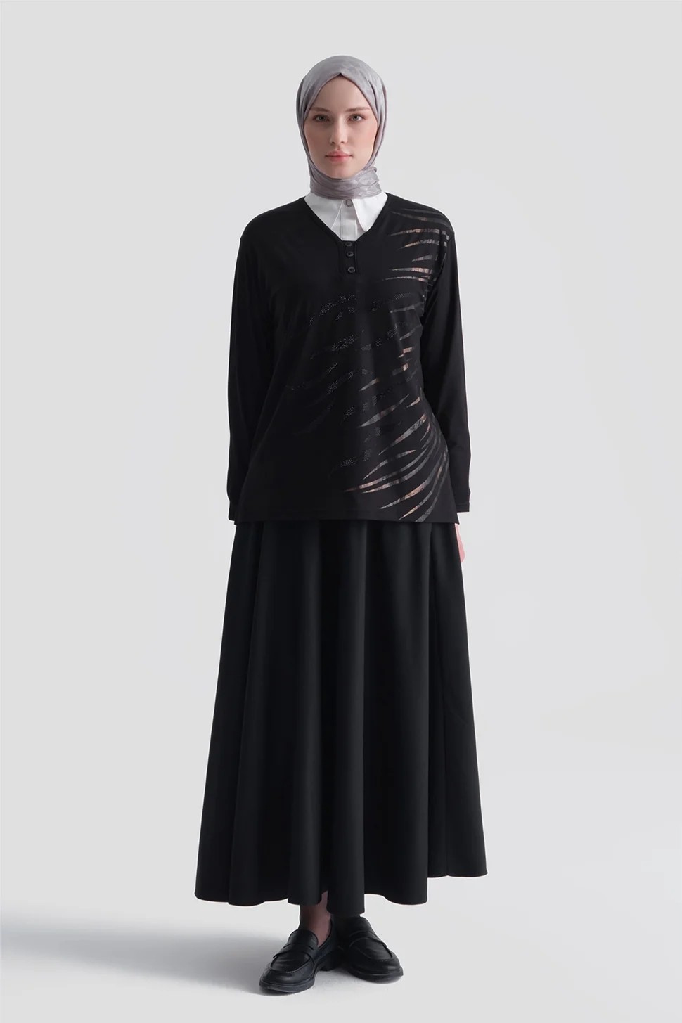 Armine Penye Siyah