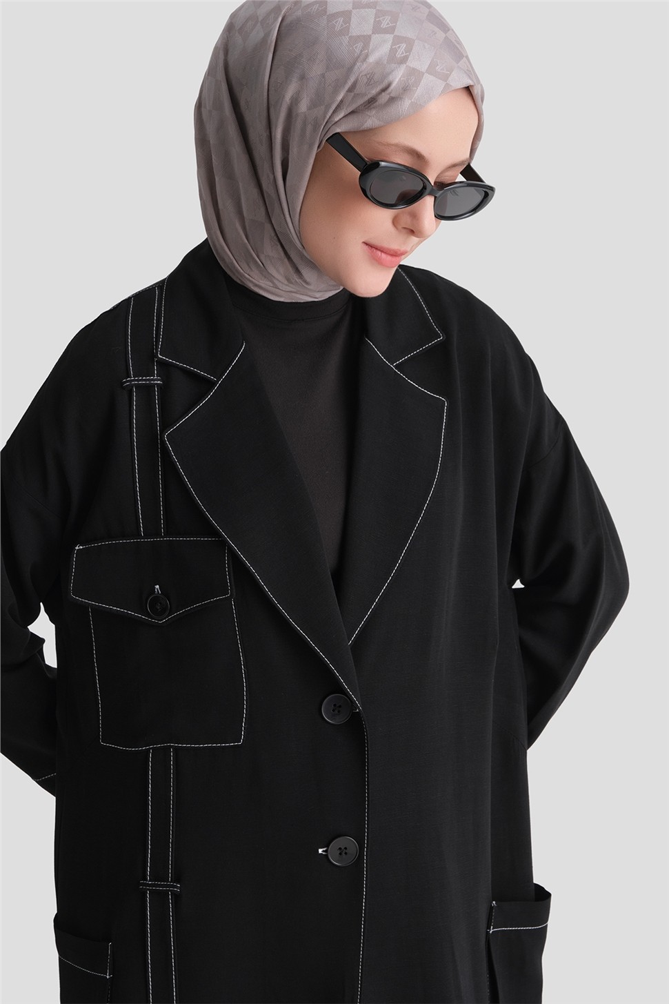 Armine Kruvaze Yaka Kap Siyah görsel 2