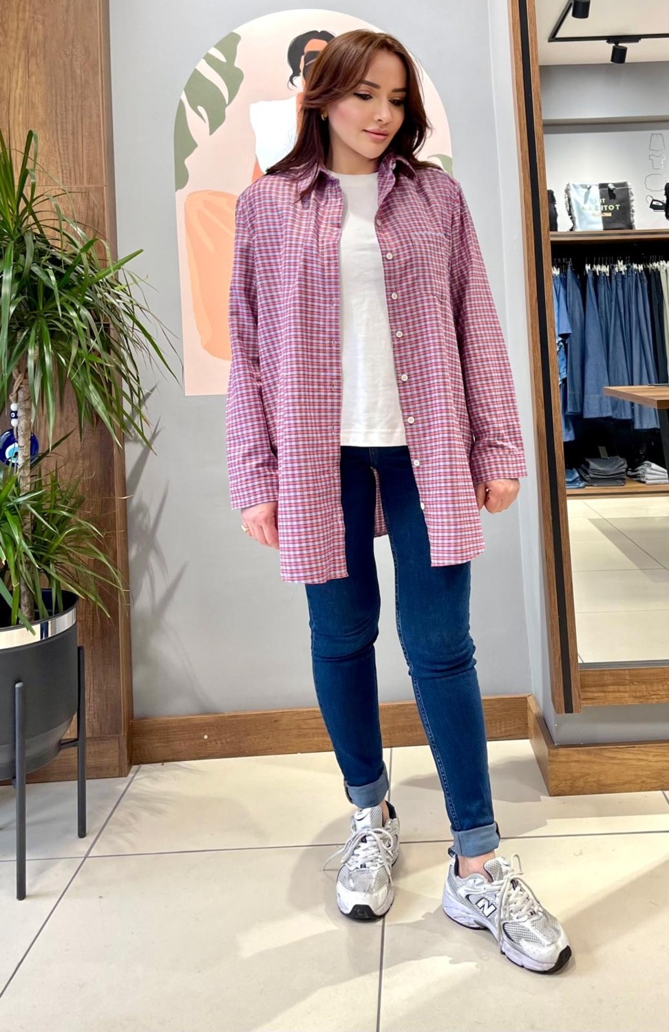 Arzu Özel Moda Atölyesi Oversize Geniş Kesim %100 Pamuk Kadın Kırmızı Piti Kare Tunik Gömlek. görsel 2