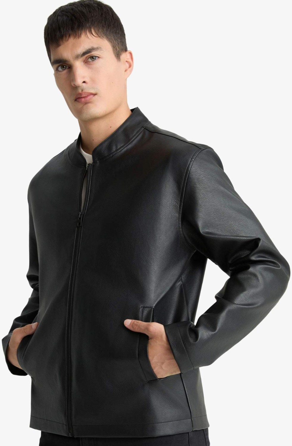 DeFacto Su İtici Slim Fit Dik Yaka Fermuarlı Suni Deri Ceket Mont D8525AX26SP görsel 5