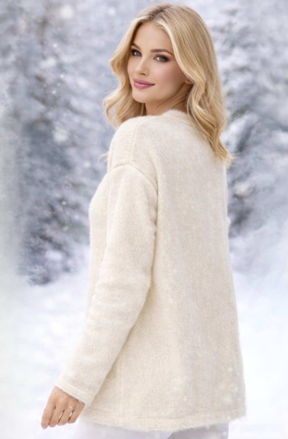 Fresh Moda Kadın Beyaz Angora Çiçek Nakışlı Ince Düğmeli Hırka görsel 5