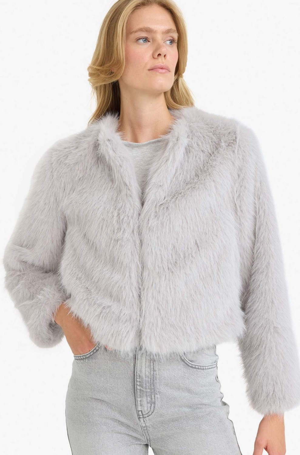 DeFacto Regular Fit Kısa Suni Kürk F2147AX25WN görsel 6